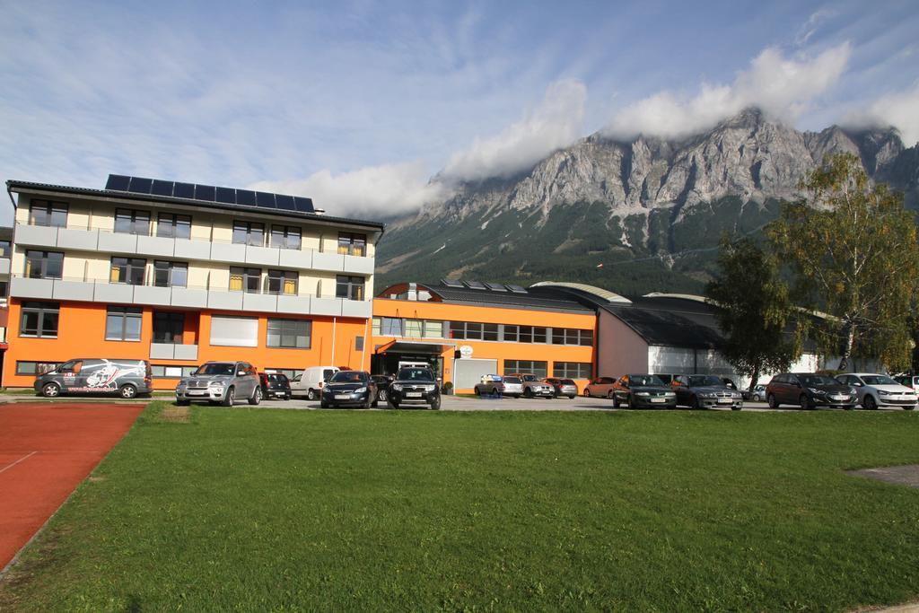 Sportsarea Grimming Bed & Breakfast Niederoblarn Exterior photo