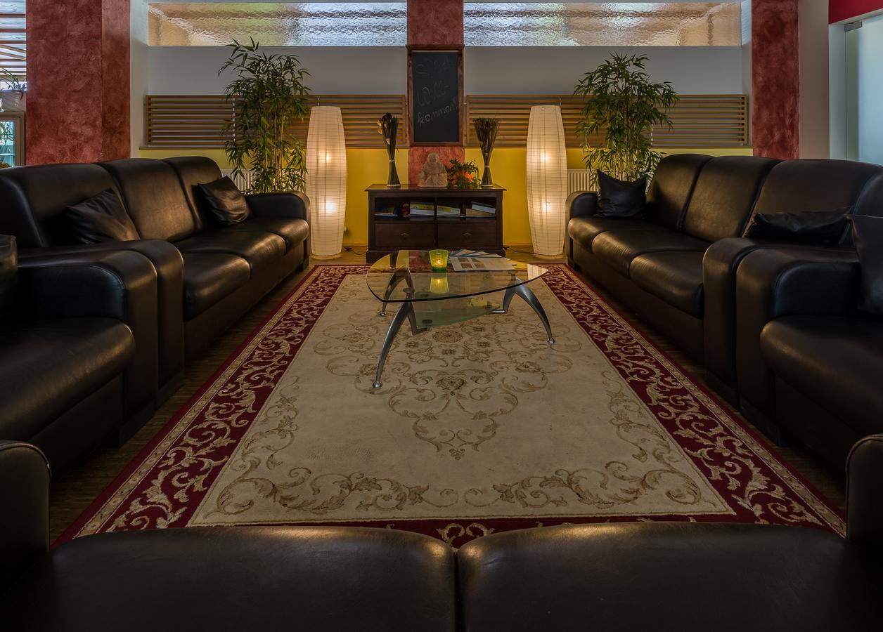 Sportsarea Grimming Bed & Breakfast Niederoblarn Exterior photo